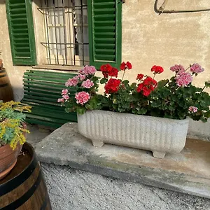 https://the-montevecchia-home-frida-apartment.it-lombardy.com