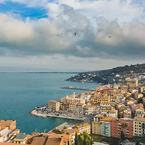 https://luxury-apartment-sun-62.it-tuscanyhotel.com